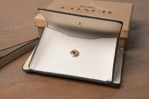 2026 NWT Coach C2481 Zip Card Case in Signature Canvas with Box